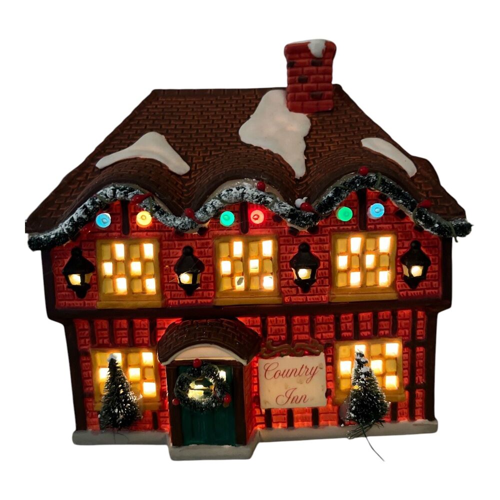 Christmas Village Country Inn Porcelain Lighted House Fortune Island 6 1/2" Tall